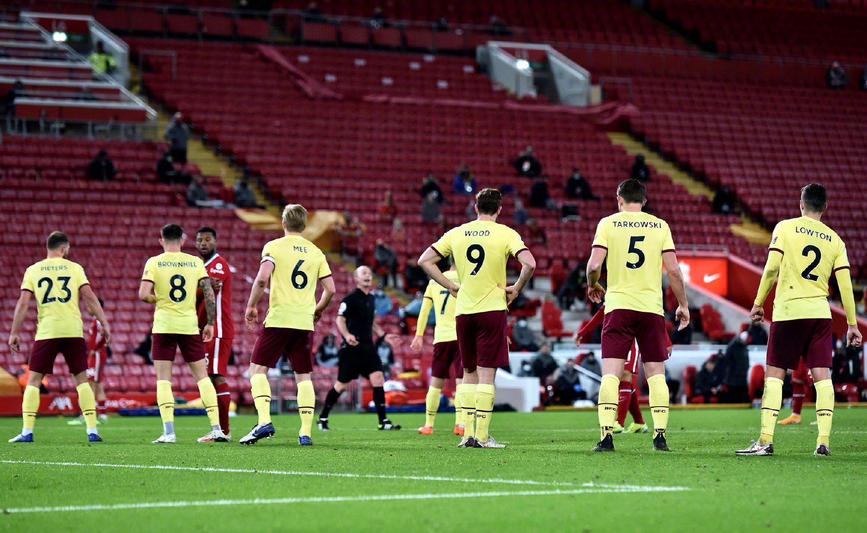 他决定保持 他决定保持