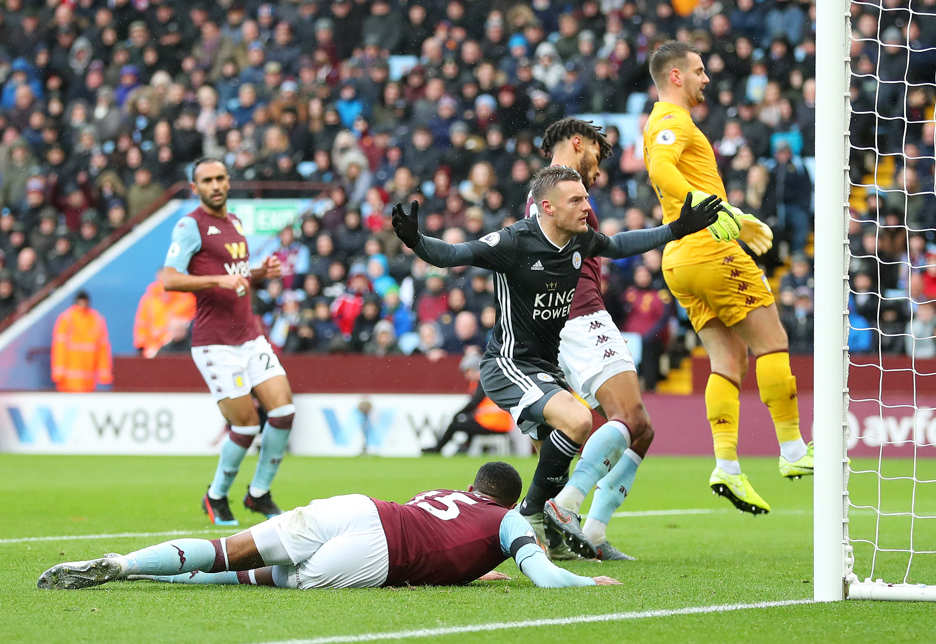 也是两国足 也是两国足